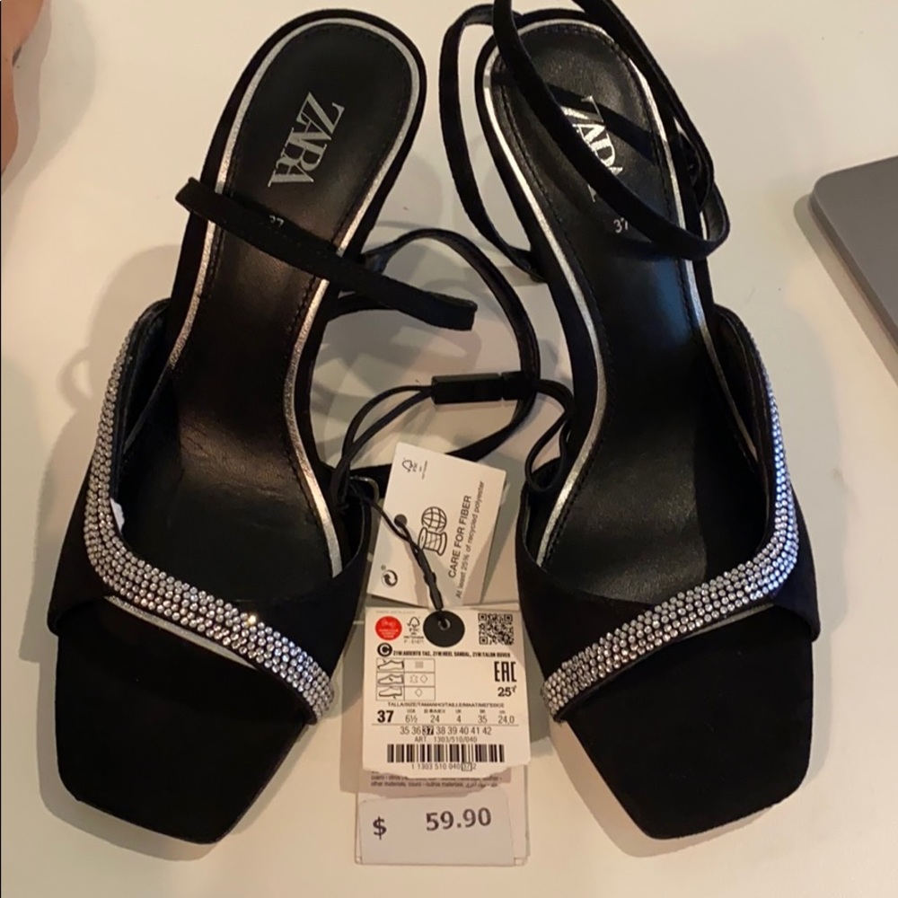 Brand New Strappy heels